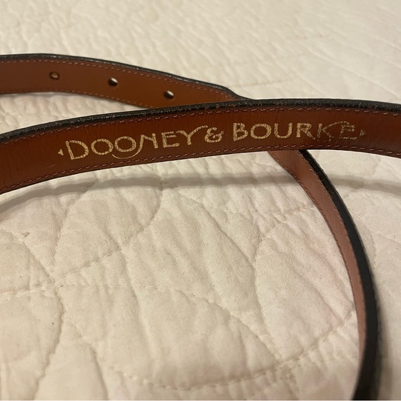 Dooney & Bourke | Vintage All-Weather Leather Belt - Picture 2 of 9